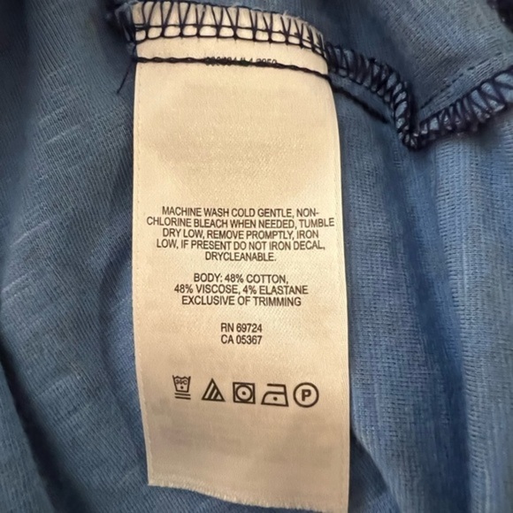 Columbia SportsWear Blue Medallion Print V-Neck Athleisure Dress - Picture 4 of 4